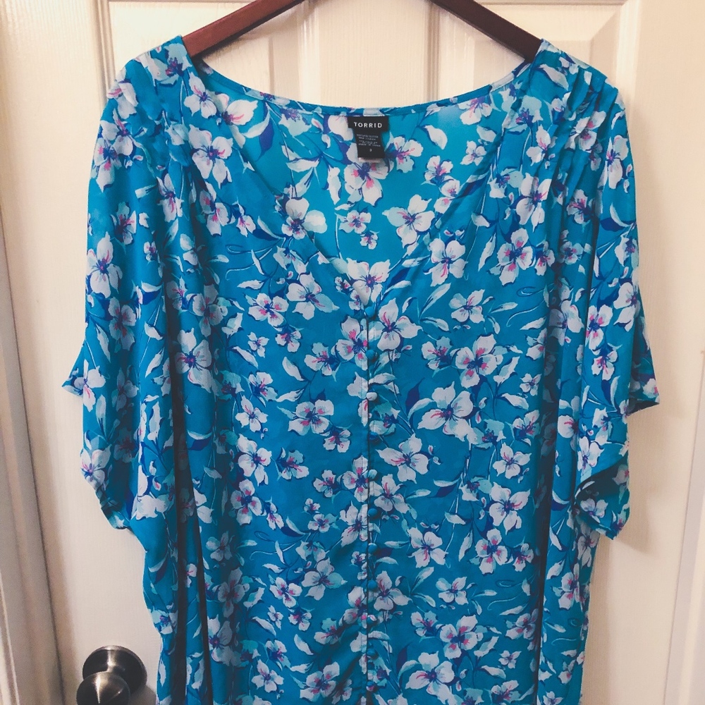 Torrid Blue and White Floral Print Blouse